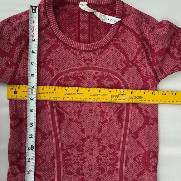 Lululemon Swiftly Tech Shirt Heathered Cranberry Long Sleeve Top Thumb Womens 4 - Picture 9 of 12